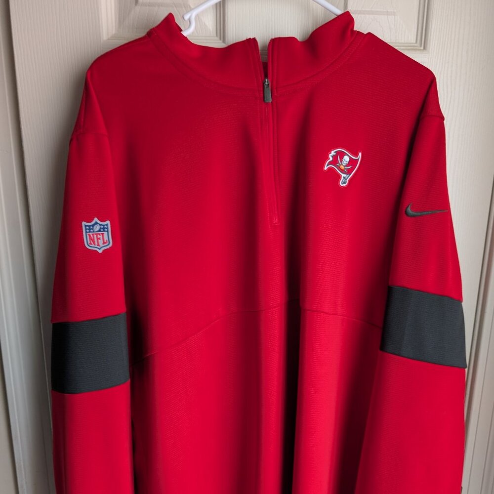 Men XL Tampa Buccaneers Nike Drifit1/4 Zip